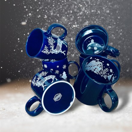 coffeemugs_vanocni_tmave_modre_hrnecky_vesnicka_jelen_snih7