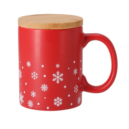 mugstore_vanocni_hrnecek_s_podtackem_vlocky_helogran_andapresent_300ml_cervena
