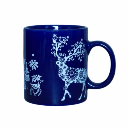mugstore_vanocni_hrnek_tmave_modry_vesnicka_jelen